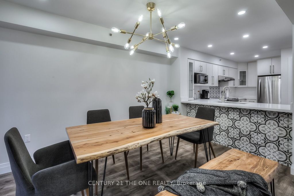 Photo of 75 Weldrick Road E #710, Richmond Hill, ON L4C 0H9 (MLS # N12723034)