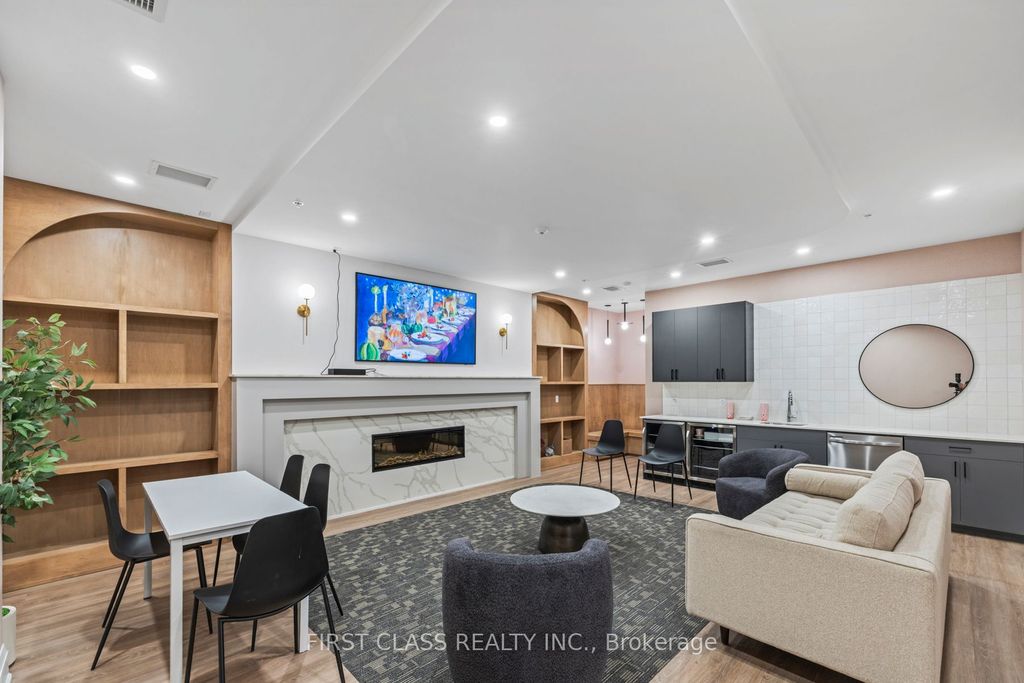 Photo of 223 Princess Street #403, Kingston, ON K7L 1B3 (MLS # X12727894)