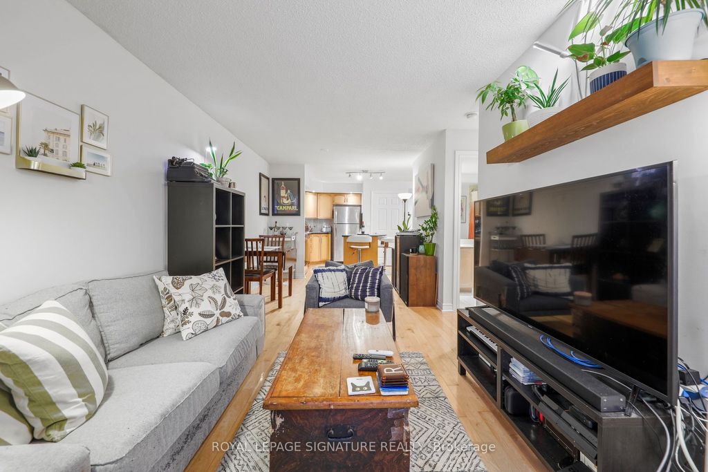 Photo of 250 Wellington Street W #343, Toronto, ON M5V 3P6 (MLS # C12448819)