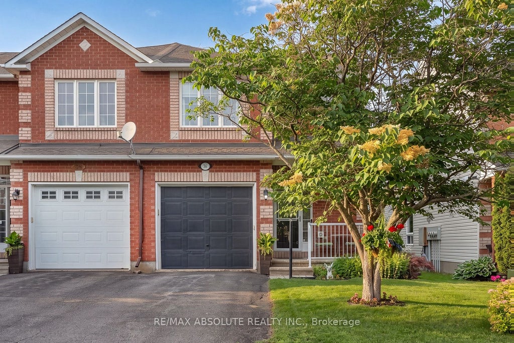 Photo of 36 Chantilly Gate, Stittsville - Munster - Richmond, ON K2S 2B1 (MLS # X13561628)