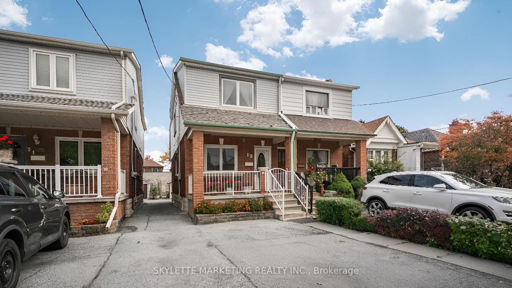Photo of 19 Miranda Avenue, Toronto, ON M6E 4G1 (MLS # W12491170)