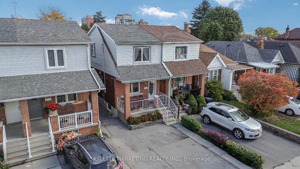 Photo of 19 Miranda Avenue, Toronto, ON M6E 4G1 (MLS # W12491170)