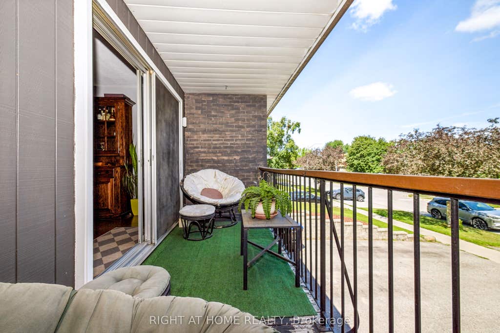 Photo of 229 Britannia Avenue, Bradford West Gwillimbury, ON L3Z 1A4 (MLS # N13630968)