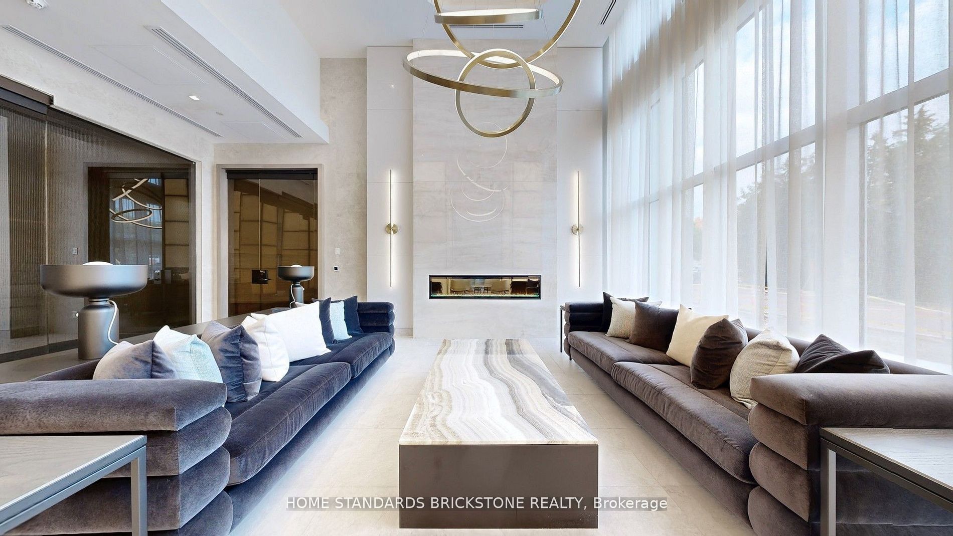 8888 Yonge Street 321