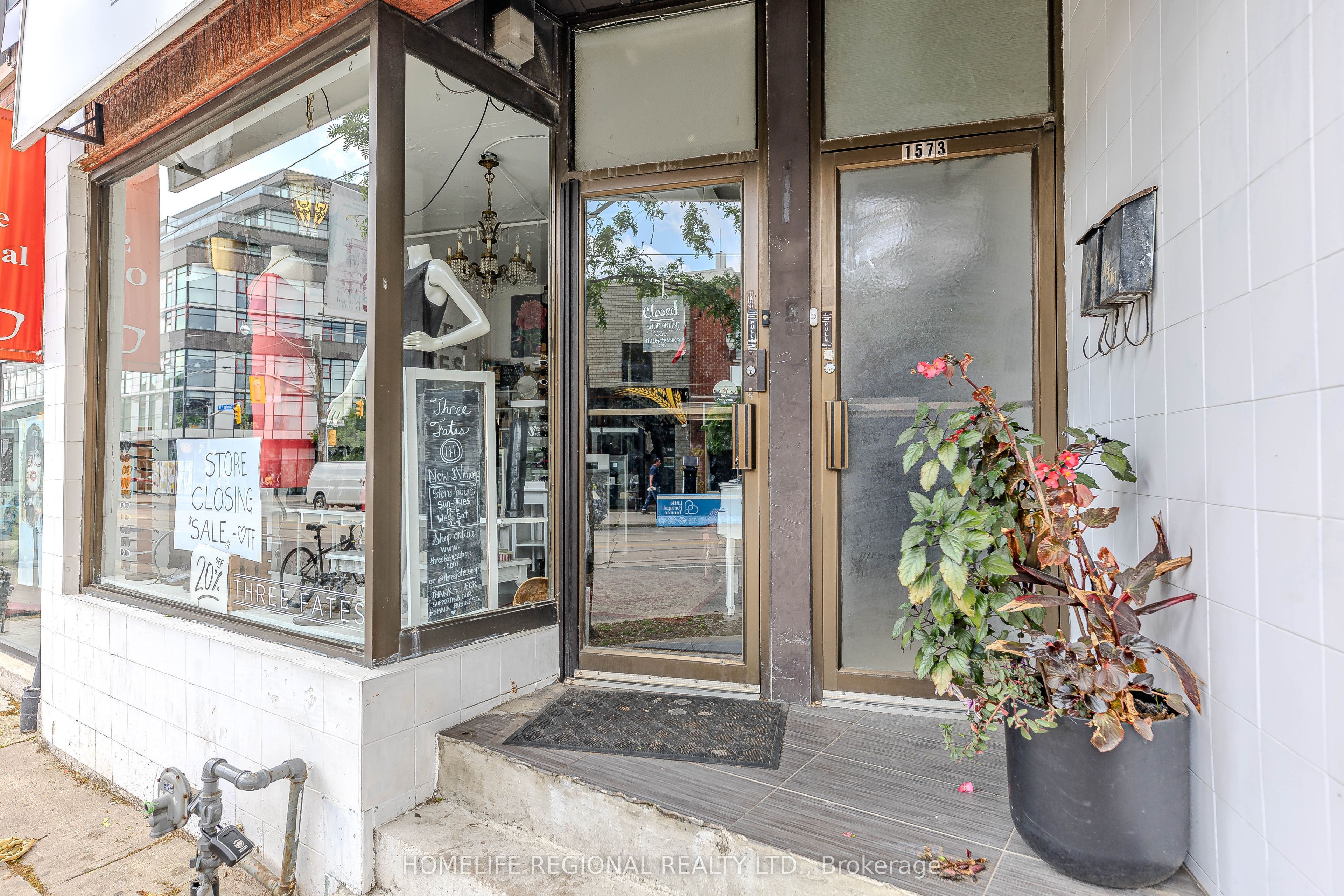 1573 Dundas Street W 2nd floor