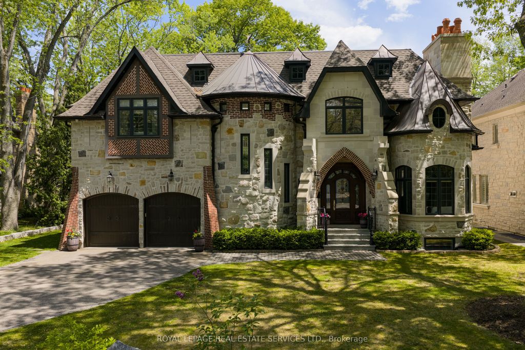 Photo of 1165 Garden Road, Mississauga, ON L5H 3J5 (MLS # W13574886)