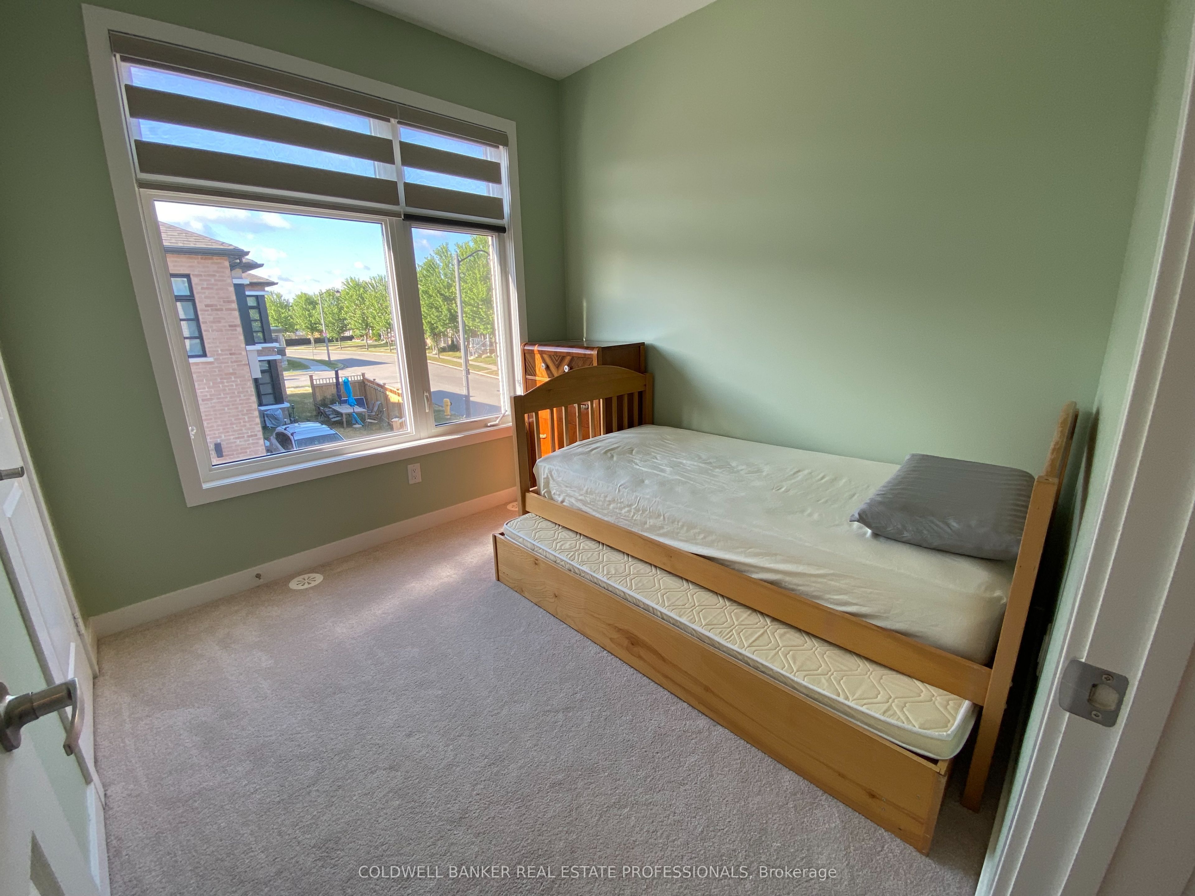 112 Old Oak Lane Coach