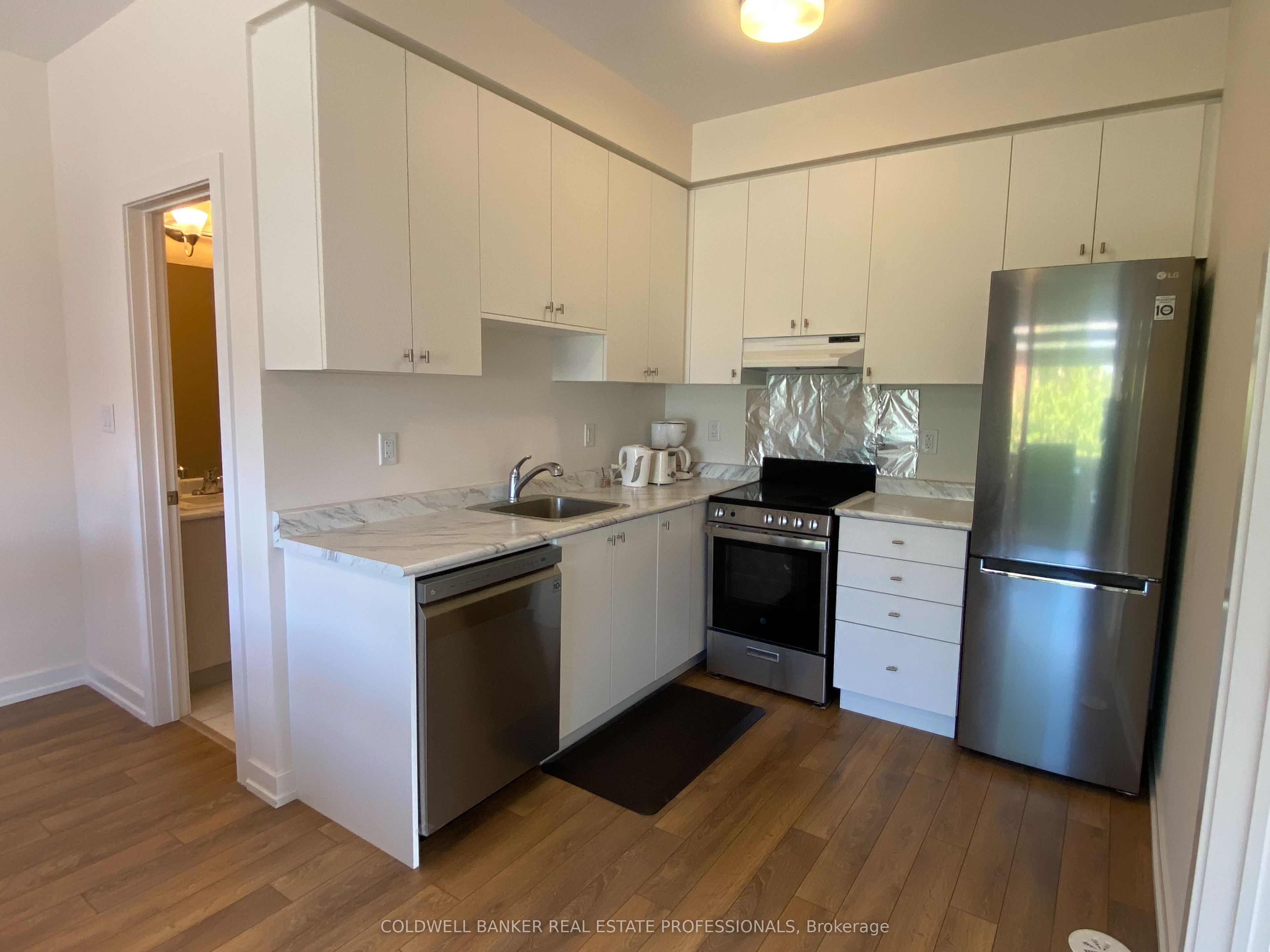 112 Old Oak Lane Coach