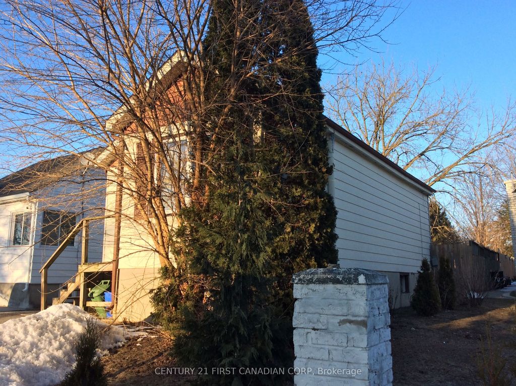Photo of 72 Lyman Street, London East, ON N5Y 1M6 (MLS # X12873188)