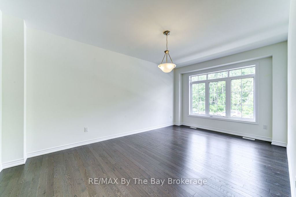 Photo of 174 Mapleside Drive, Wasaga Beach, ON L9Z 0L4 (MLS # S12906294)