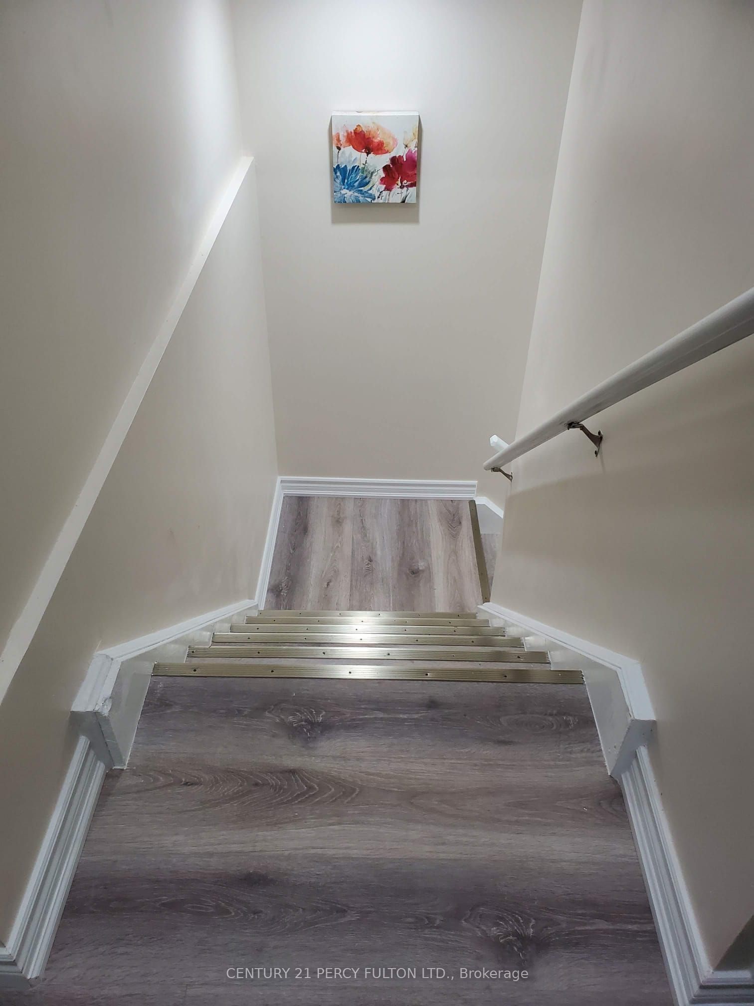 308 Nakerville Crescent Lower