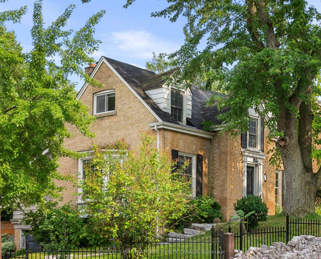Photo of 29 Highbourne Avenue, Toronto, ON M5P 2J1 (MLS # C13658016)