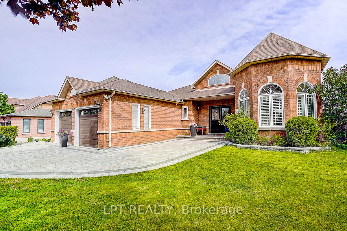 585 Holgate Circle