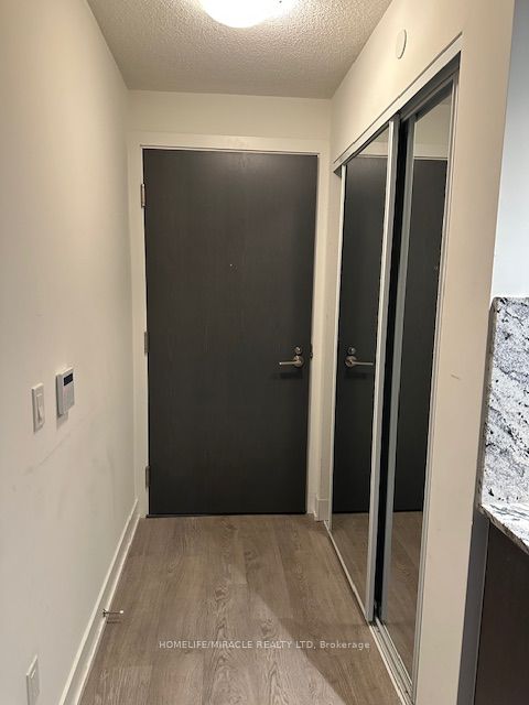 9 Mabelle Avenue 315