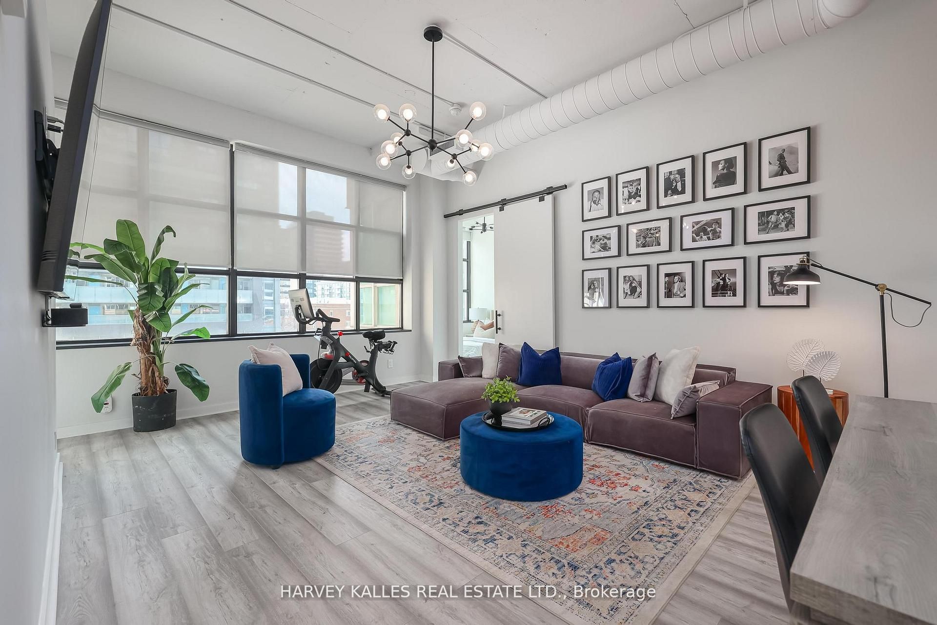 188 Eglinton Avenue E 412