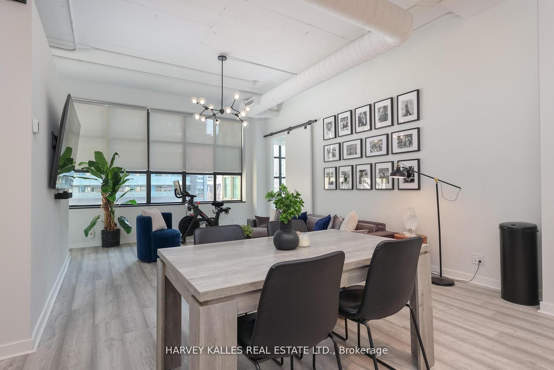 188 Eglinton Avenue E 412