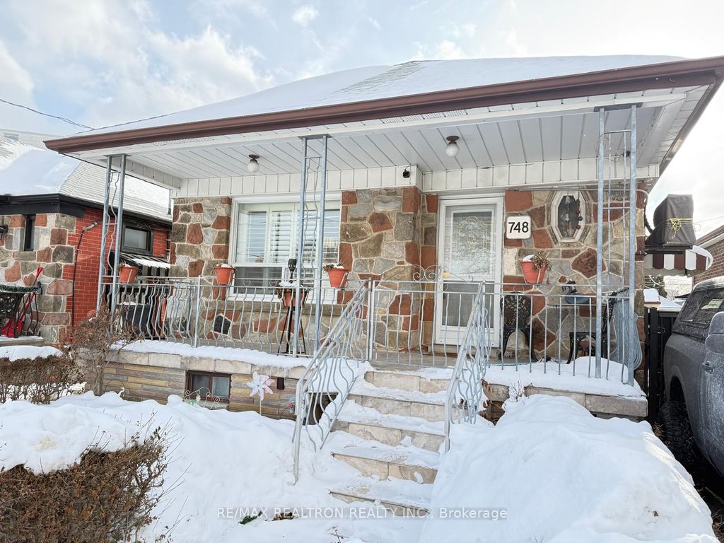 Photo of 748 Vaughan Road, Toronto, ON M6E 2Z2 (MLS # C12716620)