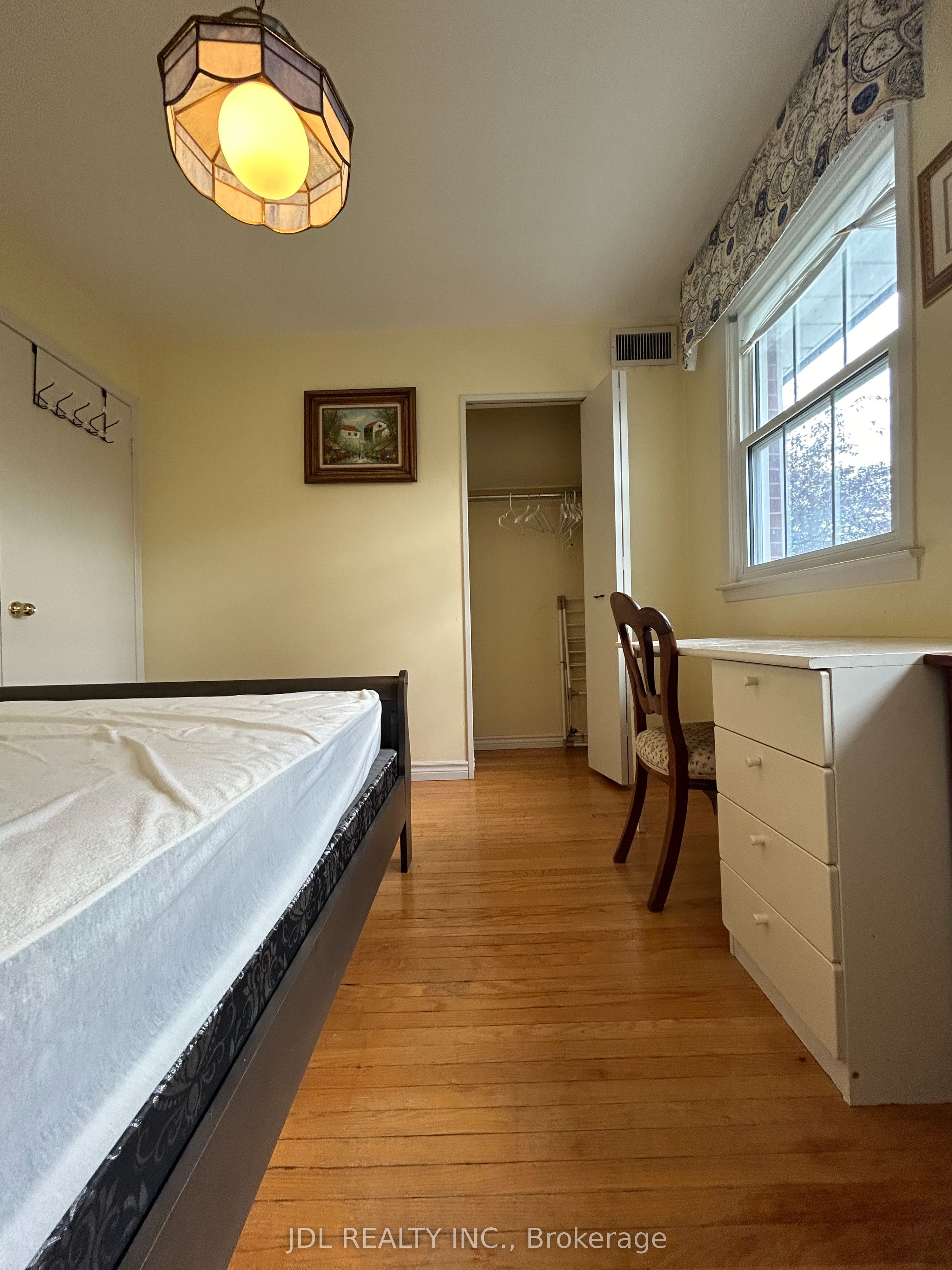 3 Butterfield Dr Drive One Bedroom Main Floor