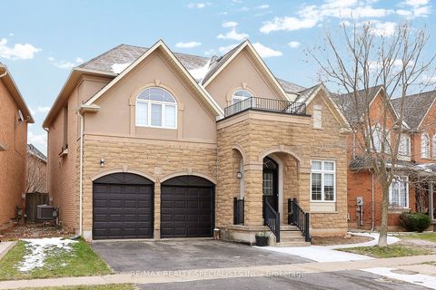 373 CREEK PATH Avenue Oakville ON L6L 6X3
