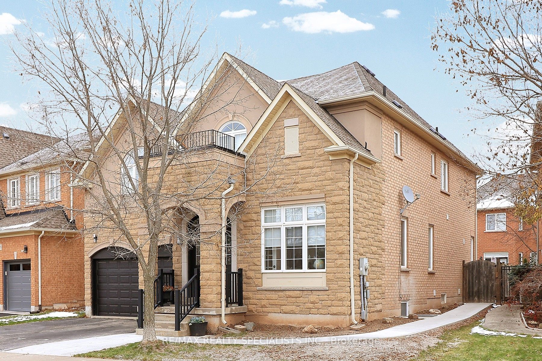 373 CREEK PATH Avenue