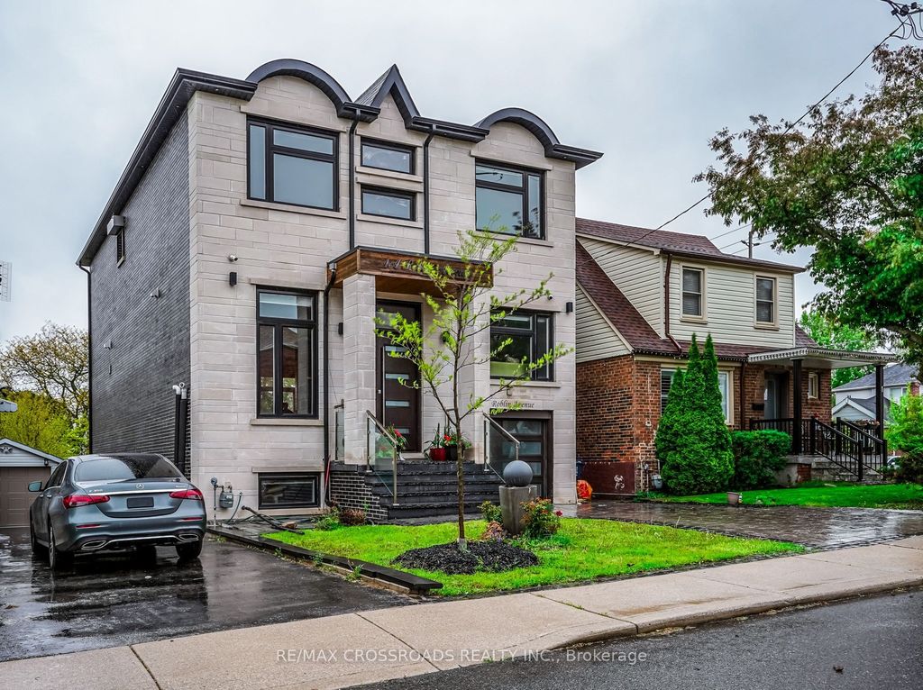 Photo of 1A Roblin Avenue, Toronto, ON M4C 3P7 (MLS # E12510010)