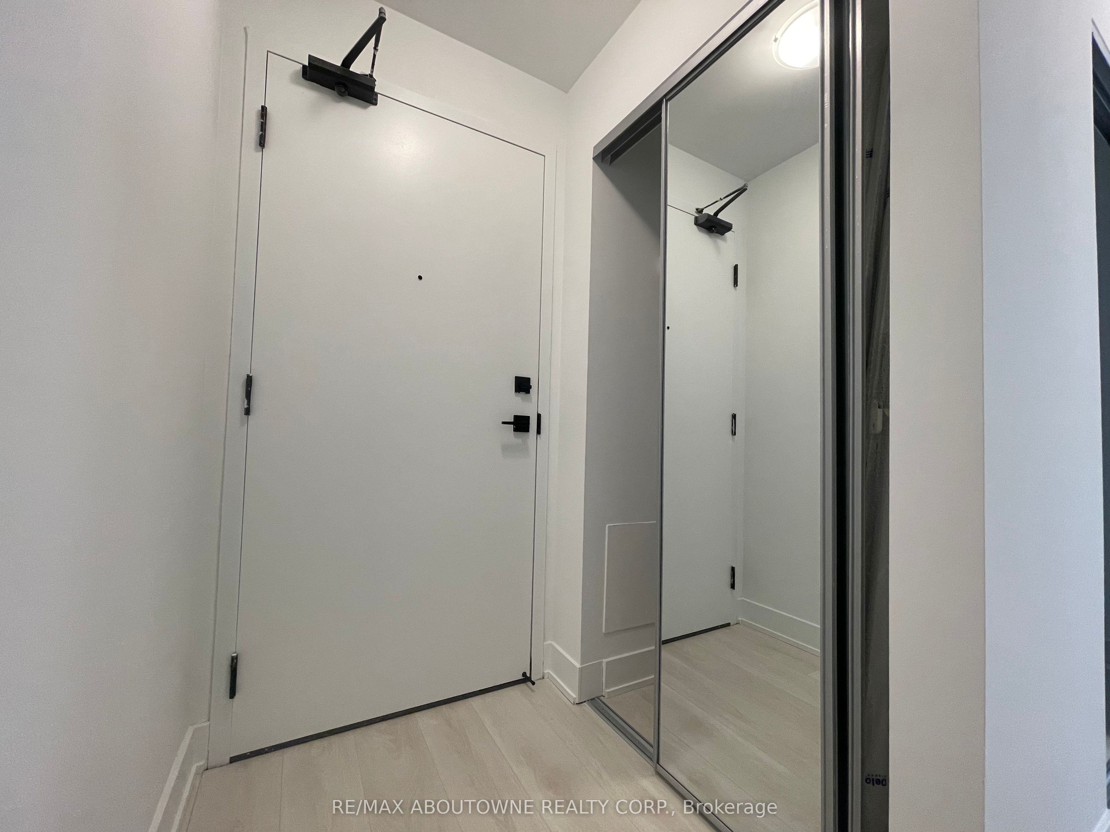 2489 Taunton Road 814