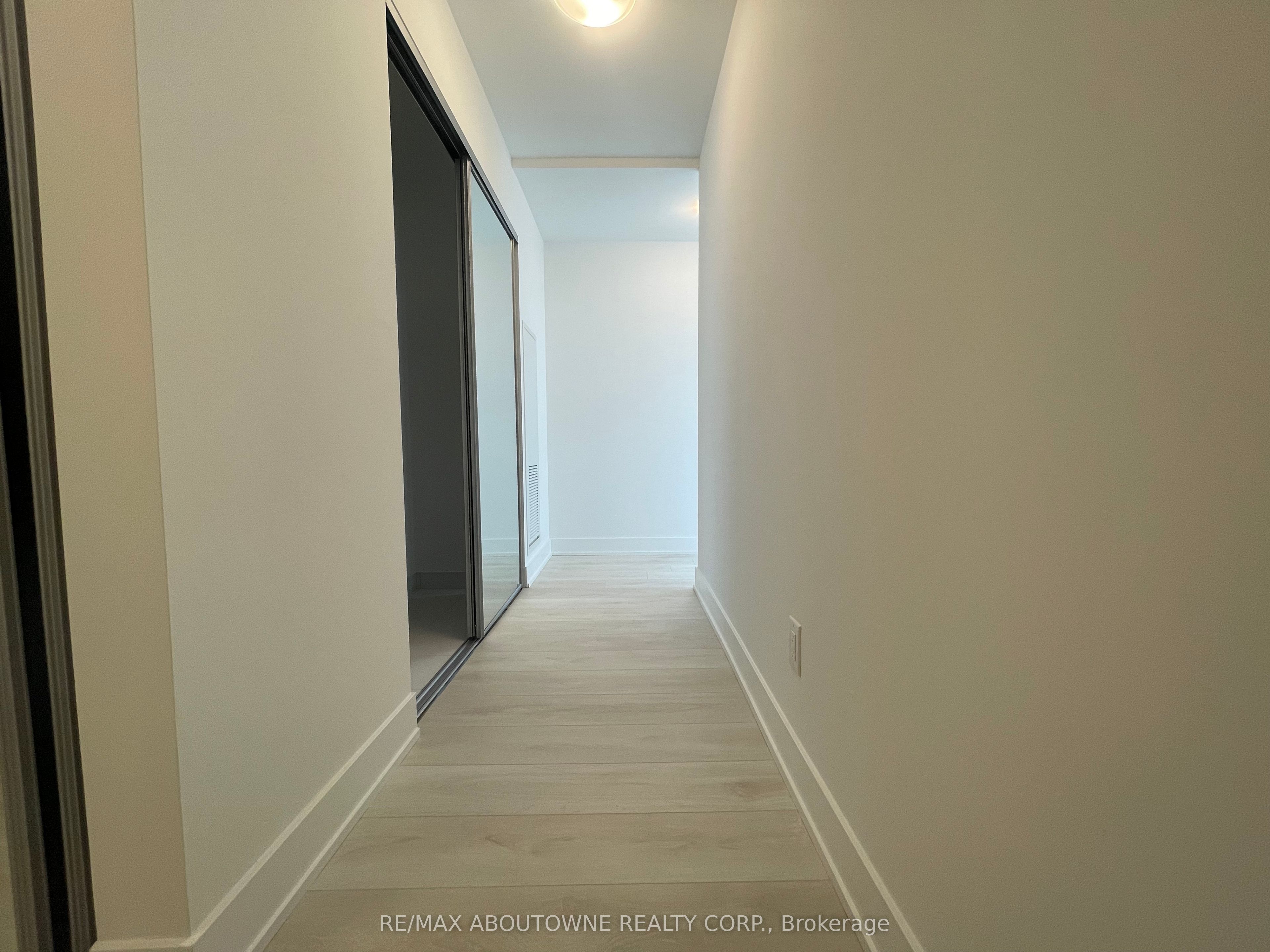 2489 Taunton Road 814