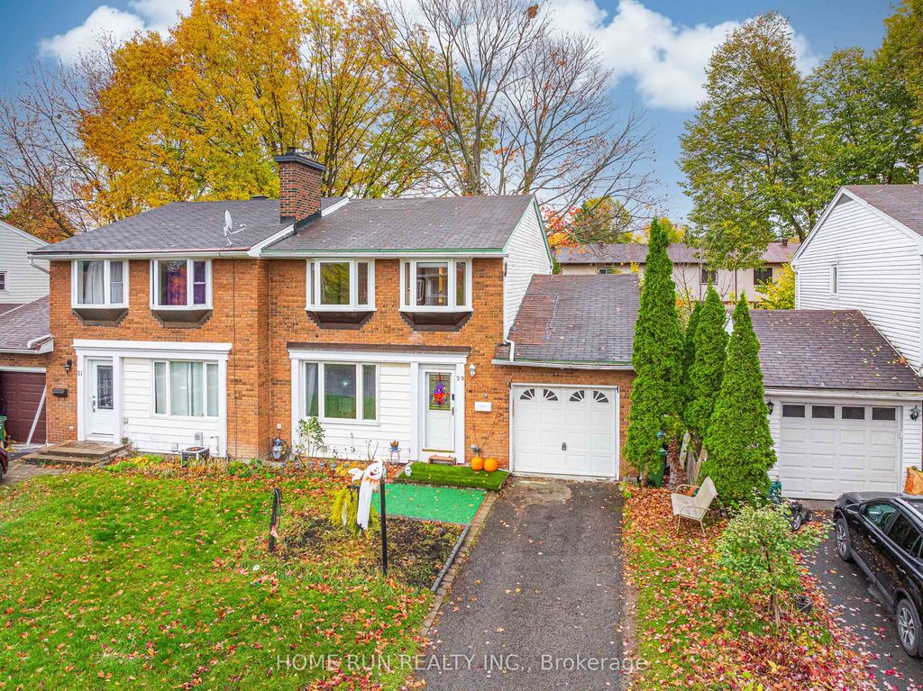 Photo of 29 Cymbeline Drive, Bells Corners and South to Fallowfield, ON K2H 7X9 (MLS # X12482532)