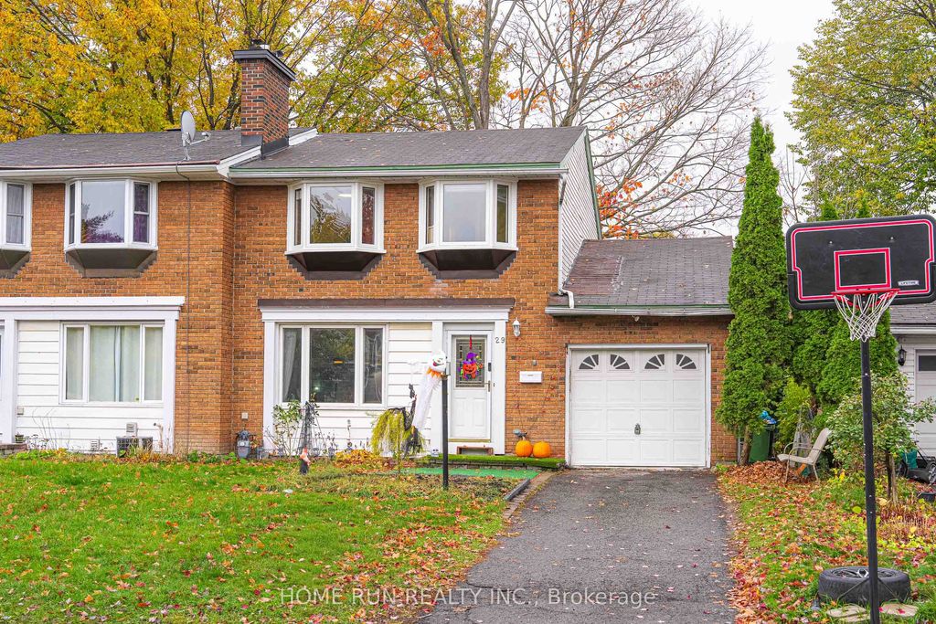 Photo of 29 Cymbeline Drive, Bells Corners and South to Fallowfield, ON K2H 7X9 (MLS # X12482532)