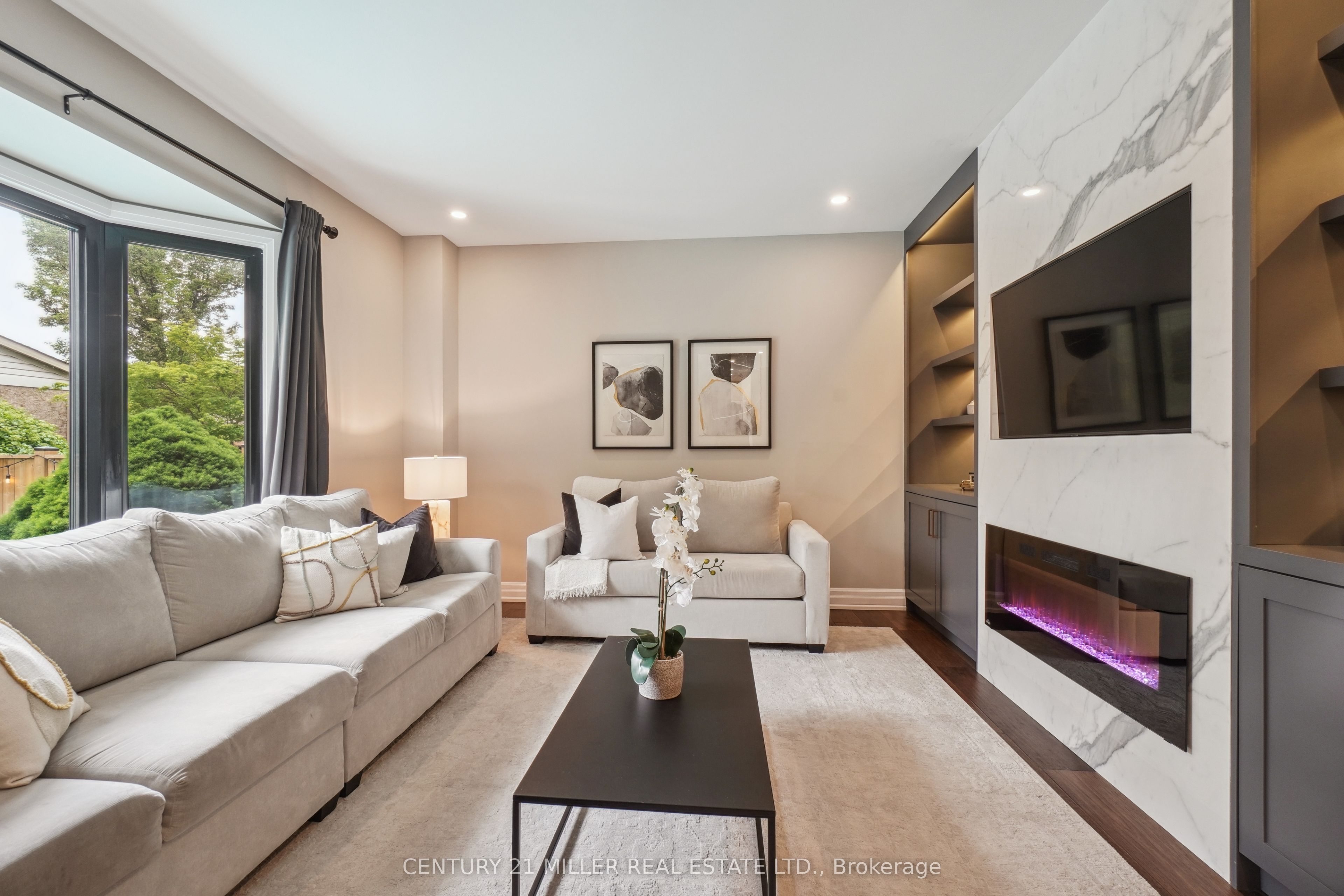 5115 Forest Grove Crescent