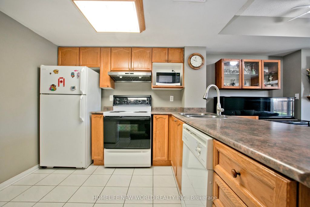 Photo of 694 Limpert Terrace, Newmarket, ON L3Y 8R2 (MLS # N13061080)