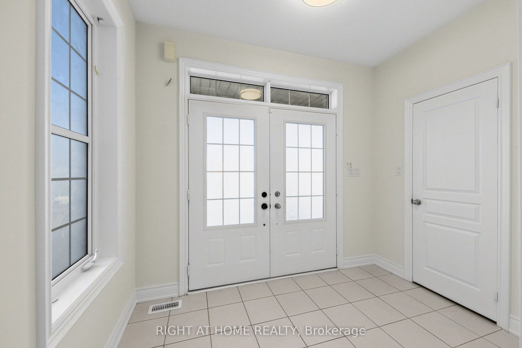 Photo of 592 Mactier Drive, Vaughan, ON L4H 4L5 (MLS # N14123134)