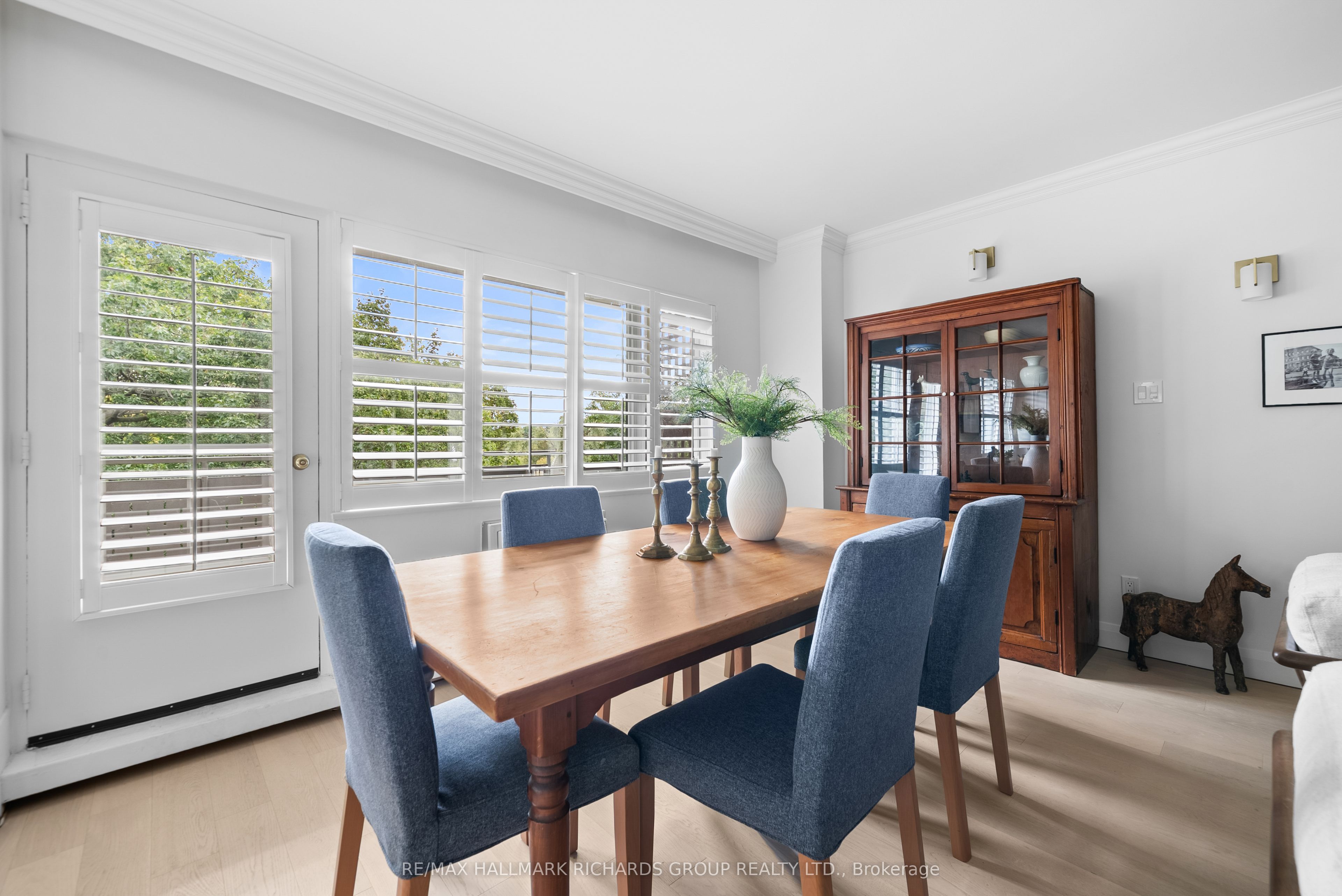 21 Dale Avenue 845