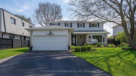 78 Thorny Brae Drive Markham ON L3T 3G6