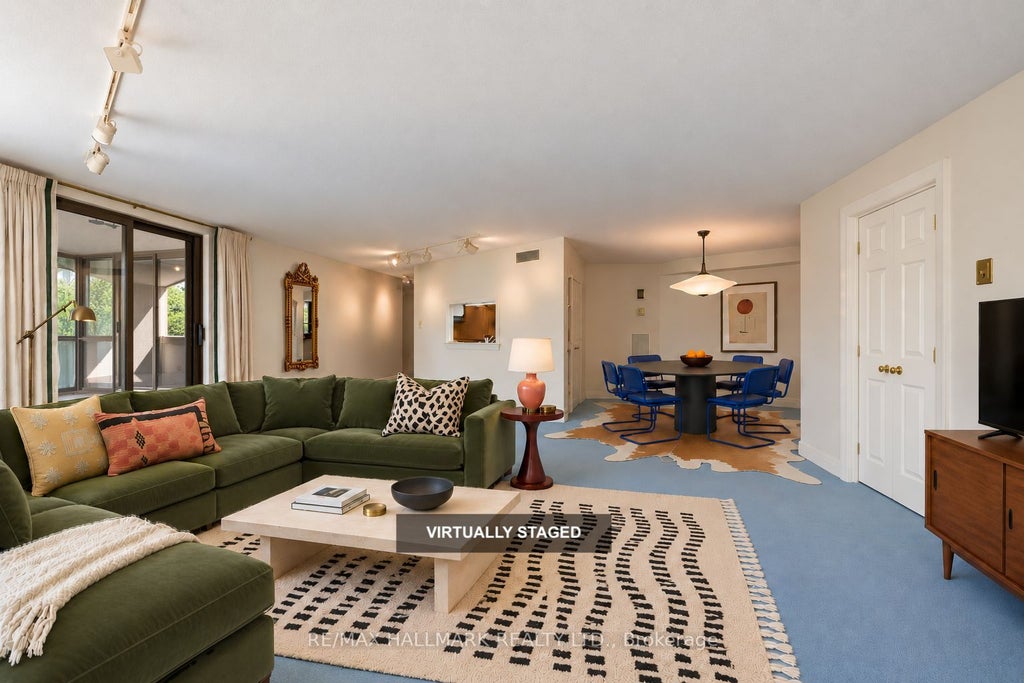 Photo of 2010 Islington Avenue #301, Toronto, ON M9P 3S8 (MLS # W13880768)