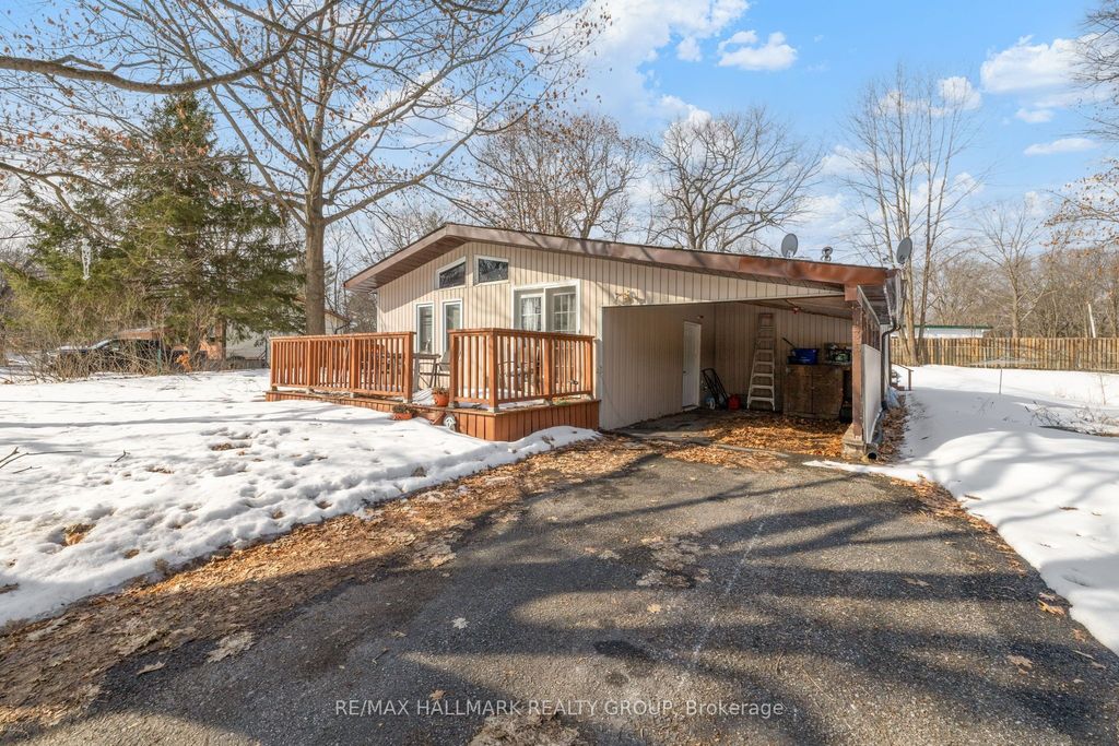 Photo of 135 Woods Road, Constance Bay - Dunrobin - Kilmaurs - Woodlawn, ON K0A 3M0 (MLS # X12942222)