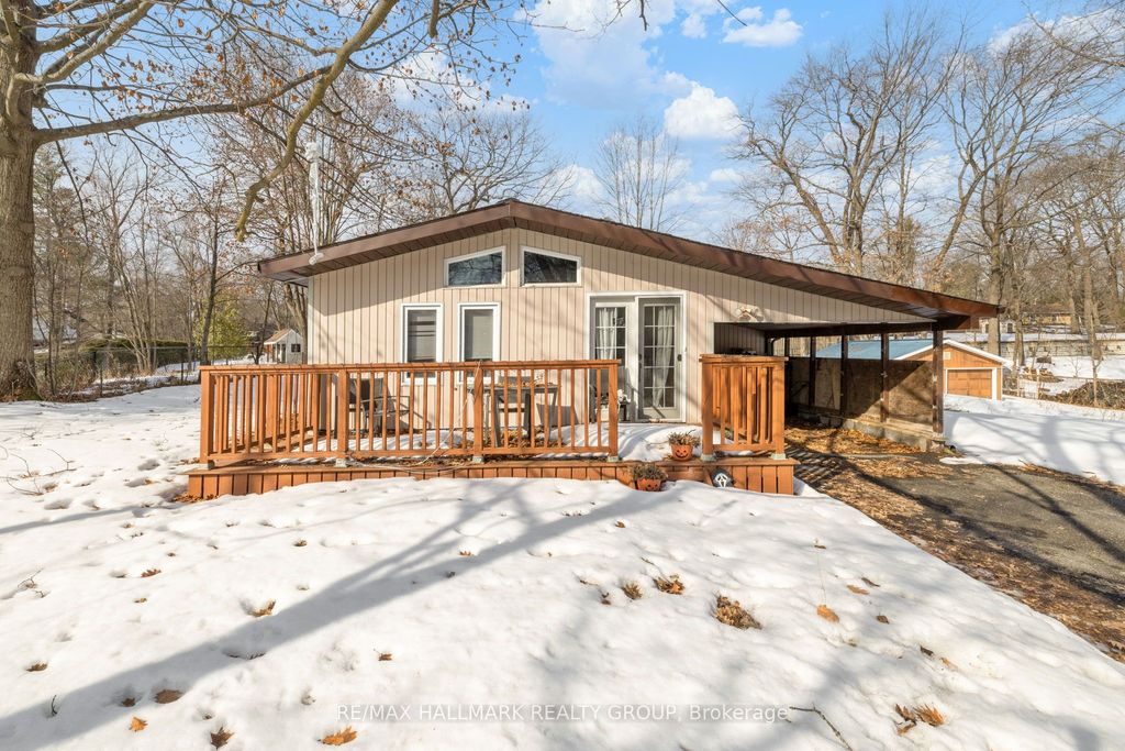 Photo of 135 Woods Road, Constance Bay - Dunrobin - Kilmaurs - Woodlawn, ON K0A 3M0 (MLS # X12942222)