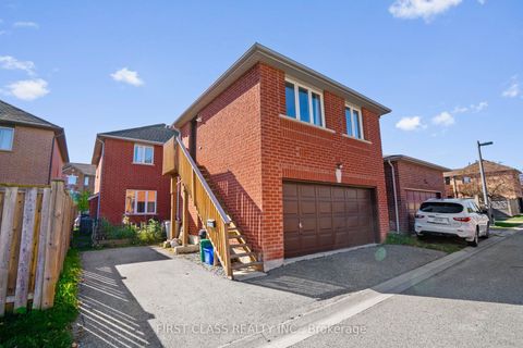 496 White's Hill Avenue Coach House Markham ON L6B 0J9