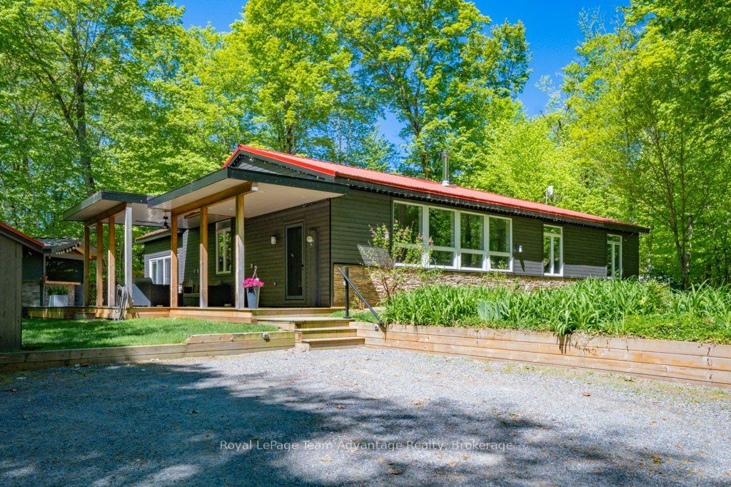Photo of 34 Beechwood Lane, Seguin, ON P2A 0B2 (MLS # X13218092)