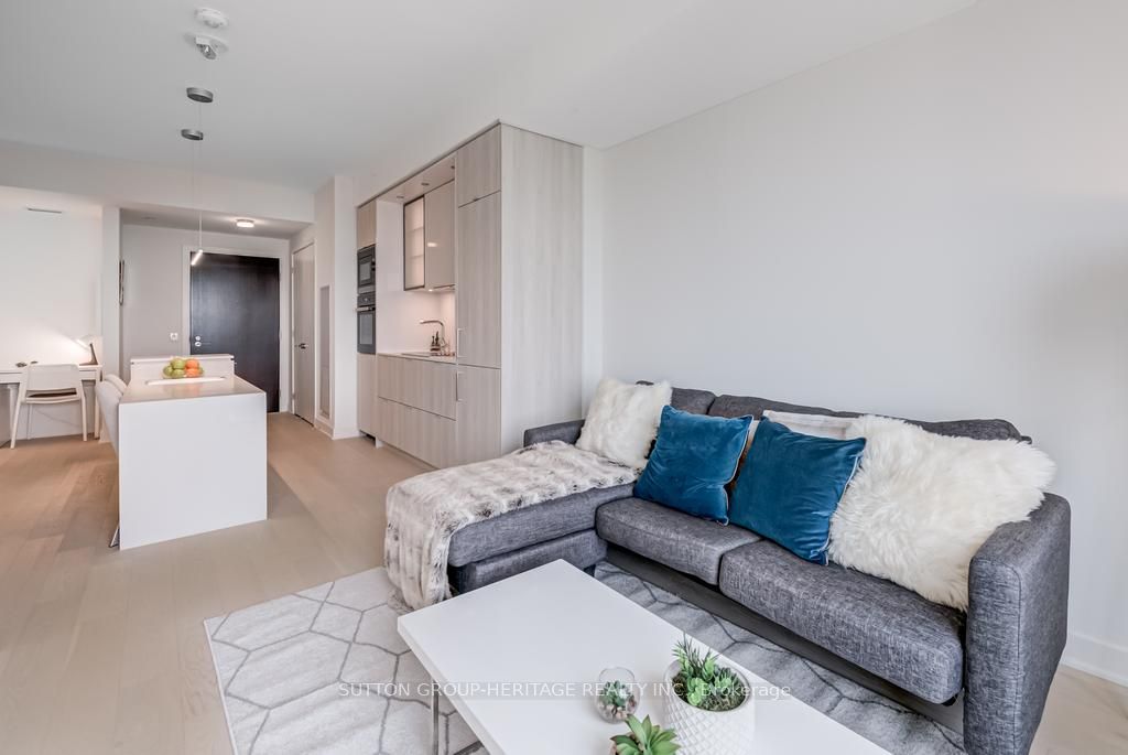 11 Yorkville Avenue 3503