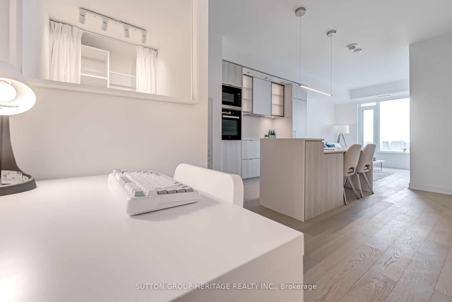 11 Yorkville Avenue 3503