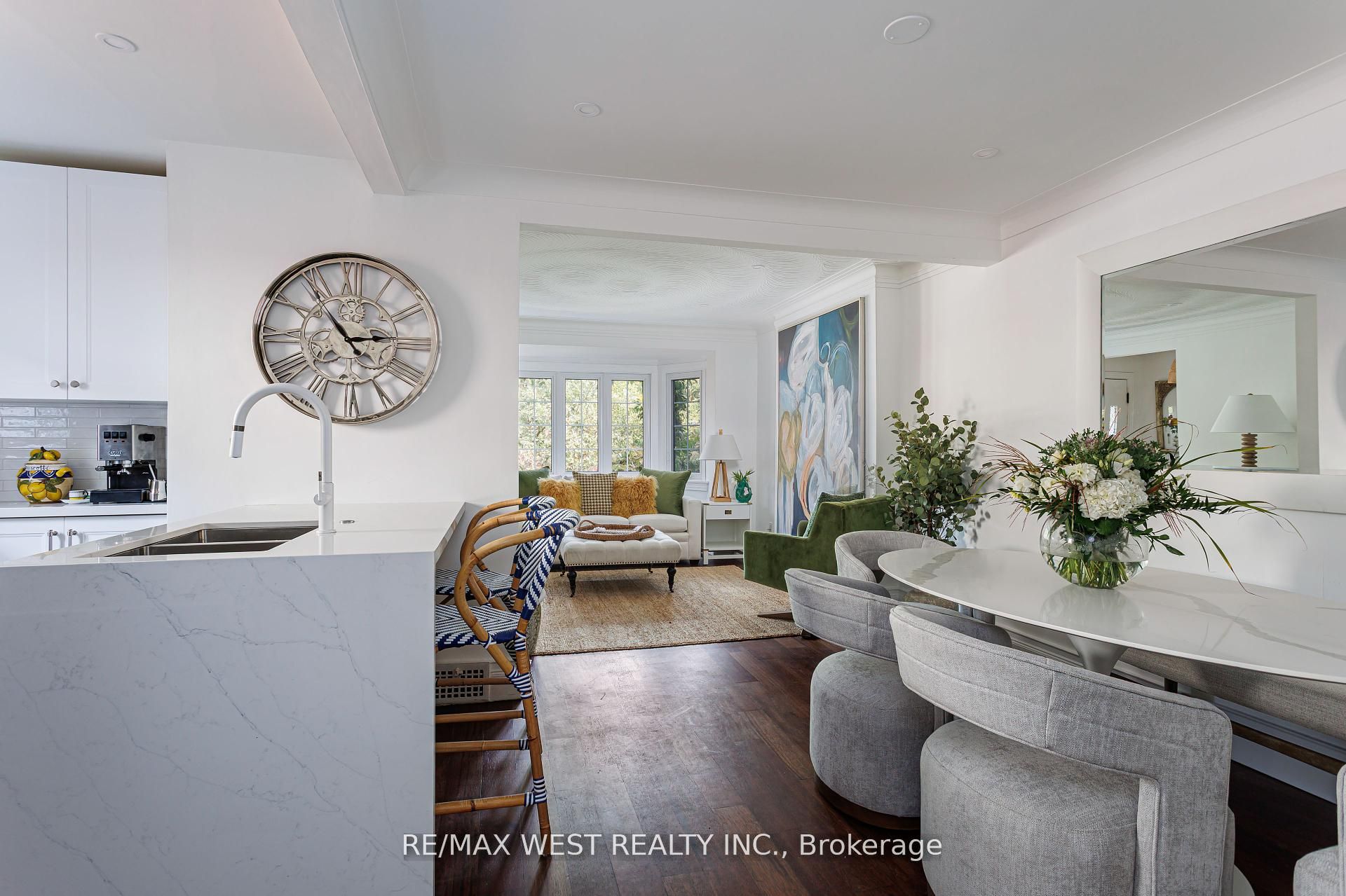 12 Brentwood Road S