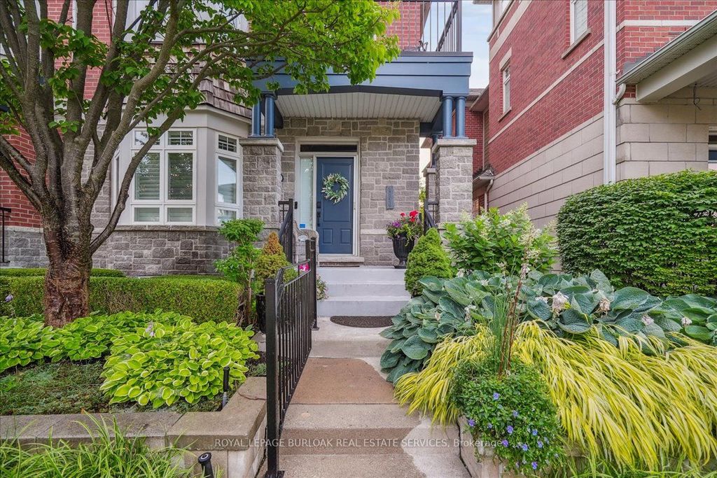 Photo of 111 St. Lawrence Drive, Mississauga, ON L5G 4V2 (MLS # W12719746)