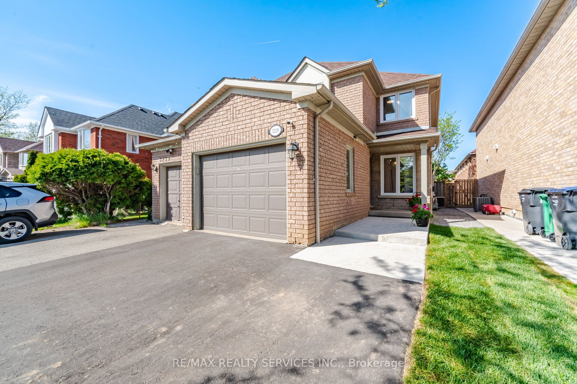3229 Fanleaf Drive