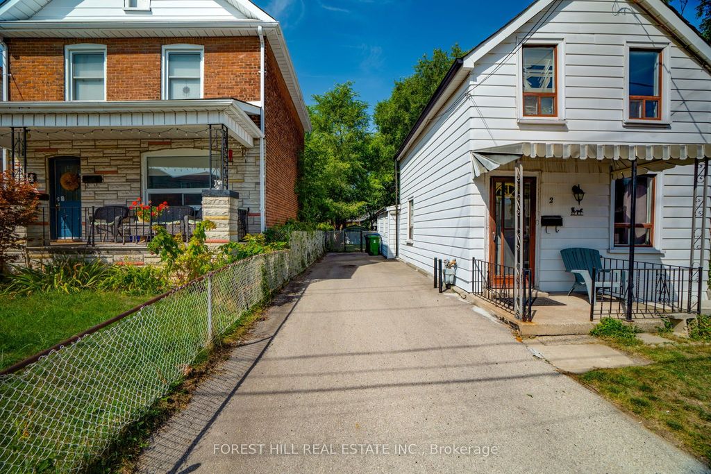 Photo of 2 Goldwin Avenue, Toronto, ON M6M 2C4 (MLS # W12410502)