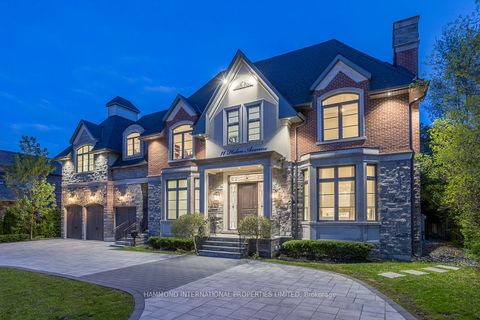 11 Helen Avenue Vaughan ON L4J 1J6