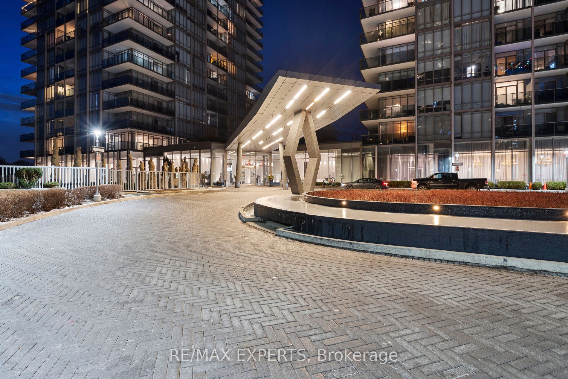 90 Park Lawn Road PH-3007