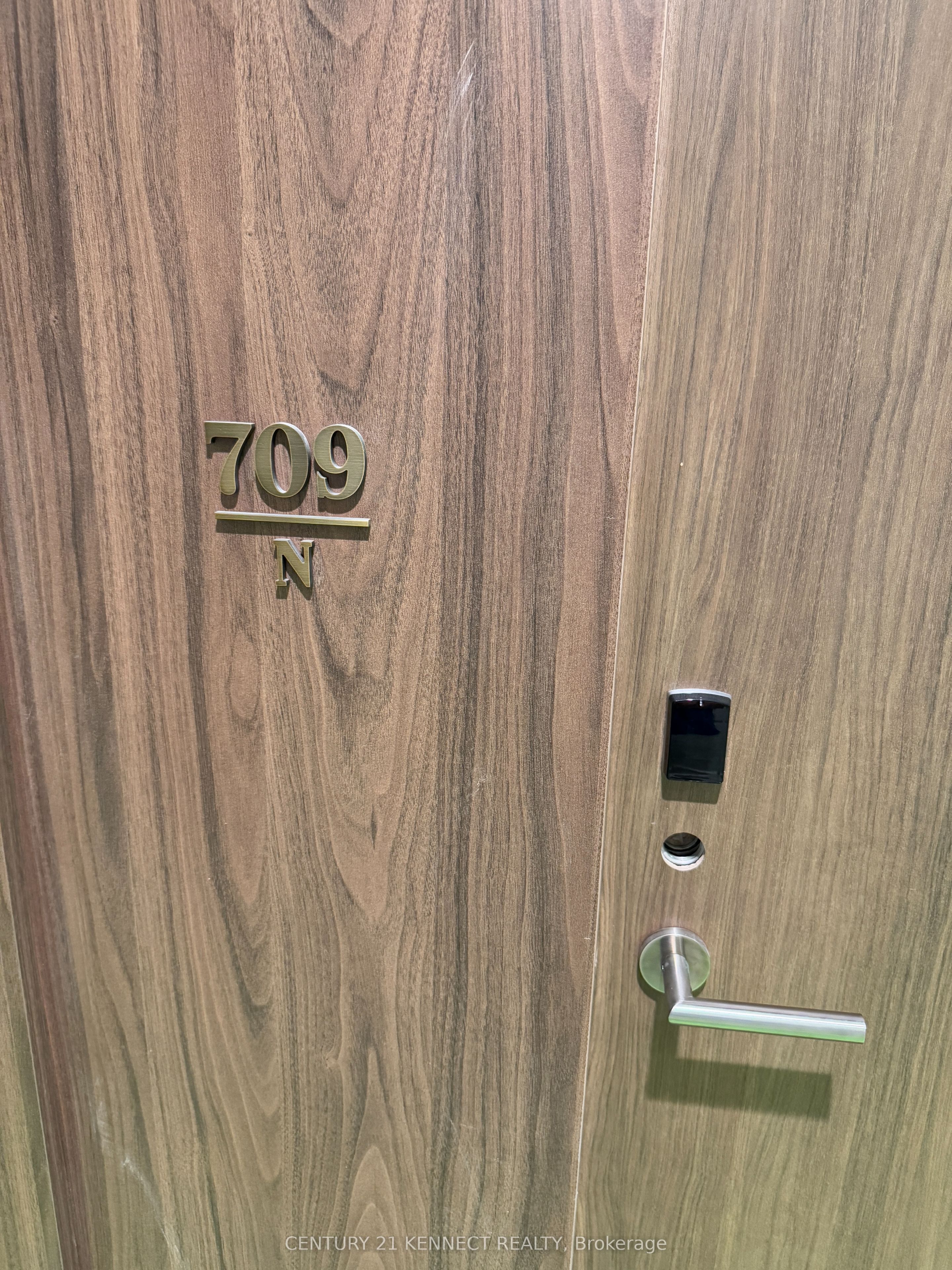 8188 Yonge Street 707