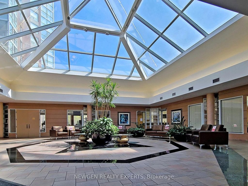 Photo of 5 Concorde Place #2903, Toronto, ON M3C 3M8 (MLS # C12379546)