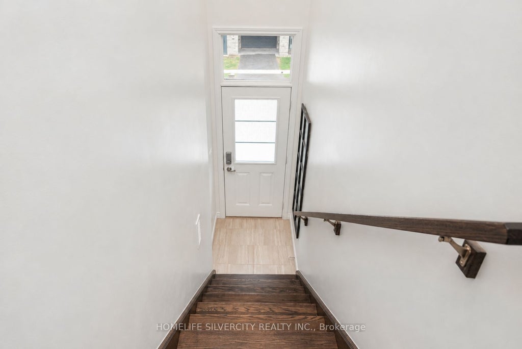 Photo of 575 Woodward Avenue #24, Hamilton, ON L8H 0B3 (MLS # X13726018)
